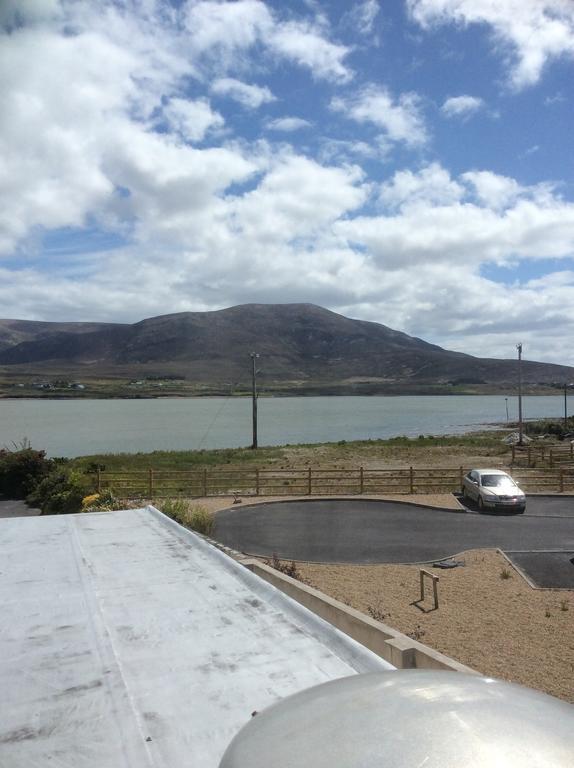 Achill Sound Hotel - Ostan Ghob A'Choire 외부 사진