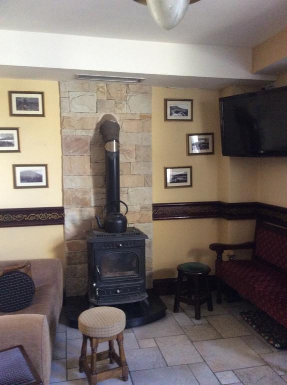 Achill Sound Hotel - Ostan Ghob A'Choire 외부 사진