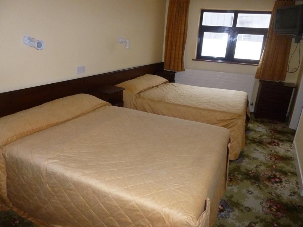 Achill Sound Hotel - Ostan Ghob A'Choire 외부 사진