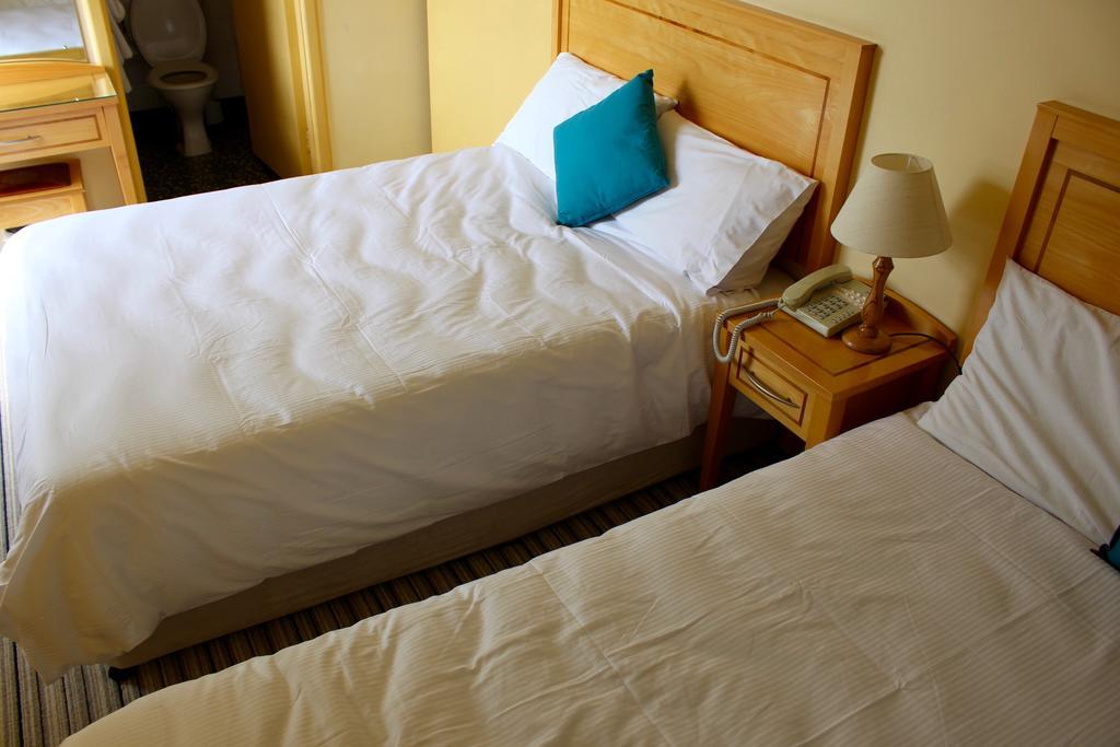 Achill Sound Hotel - Ostan Ghob A'Choire 외부 사진