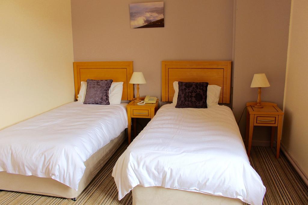 Achill Sound Hotel - Ostan Ghob A'Choire 외부 사진