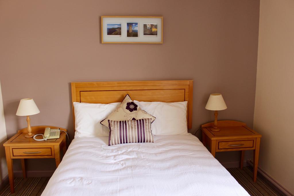 Achill Sound Hotel - Ostan Ghob A'Choire 외부 사진