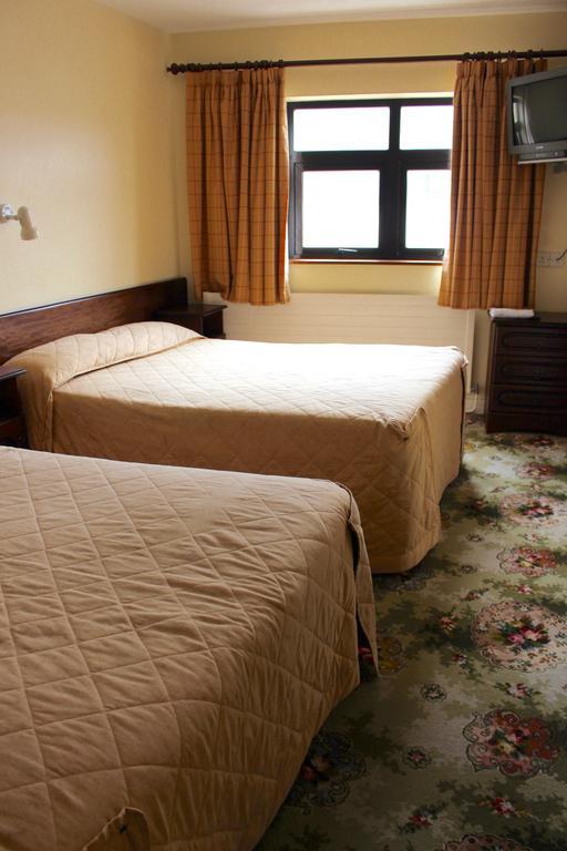 Achill Sound Hotel - Ostan Ghob A'Choire 외부 사진