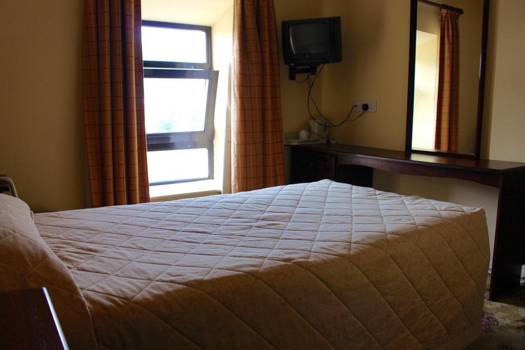 Achill Sound Hotel - Ostan Ghob A'Choire 외부 사진